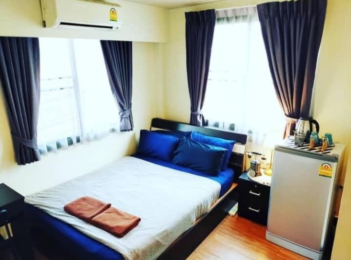 The Cube Sathorn Boutique Hotel: Modern Stay Near BTS Surasak Bangkok Exterior photo