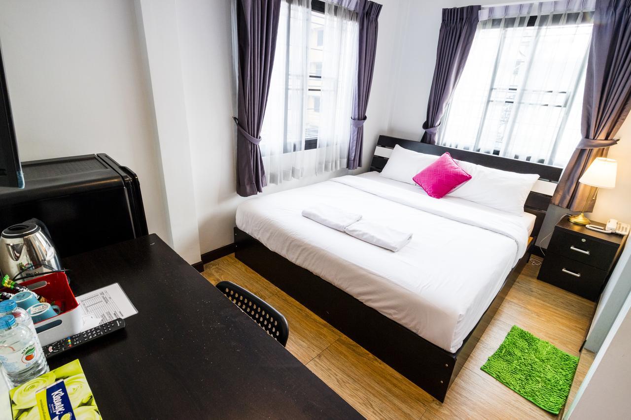 The Cube Sathorn Boutique Hotel: Modern Stay Near BTS Surasak Bangkok Exterior photo